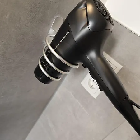 Gemuetliche 2 Zim Mit Fahrradstellplaetzen * Koblenz (Rhineland-Palatinate)